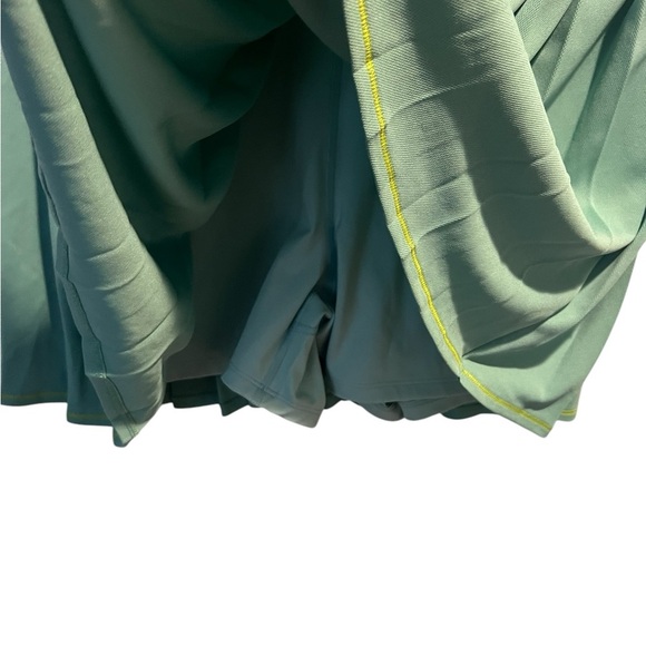 New with tags Lacoste Sports dress - Picture 5 of 9